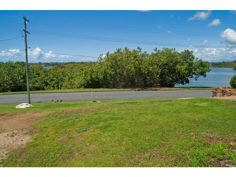 35 Bimbadeen Avenue, Banora Point NSW 2486