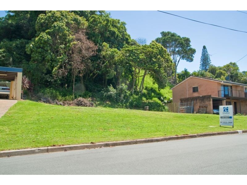 35 Bimbadeen Avenue, Banora Point NSW 2486