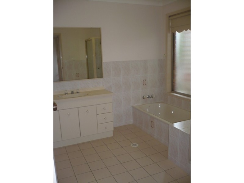 1/19 Chestnut Drive, Banora Point NSW 2486