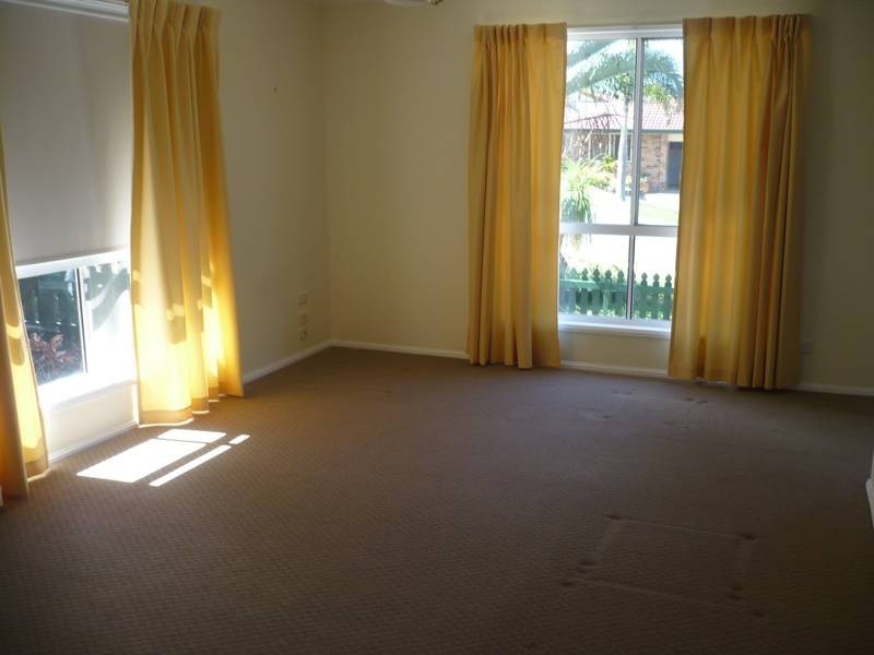 1/104 Lochlomond Drive, Banora Point NSW 2486