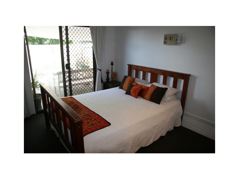 2/15 Gray Street, Tweed Heads West NSW 2485