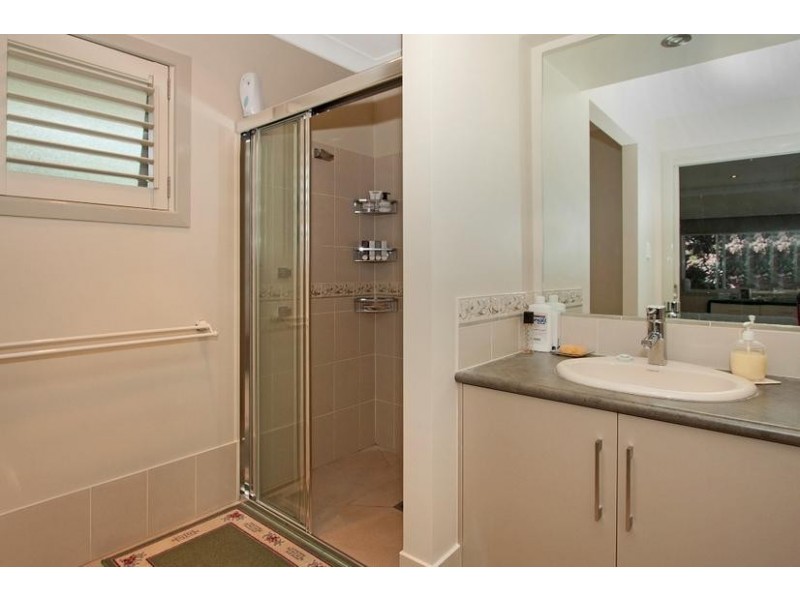 42-42a Walter Crescent, Banora Point NSW 2486