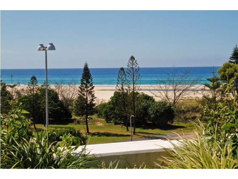 203/2 Creek Street, Kirra QLD 4225