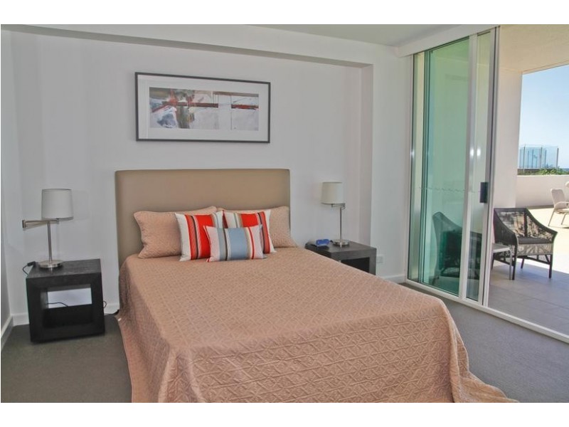 203/2 Creek Street, Kirra QLD 4225