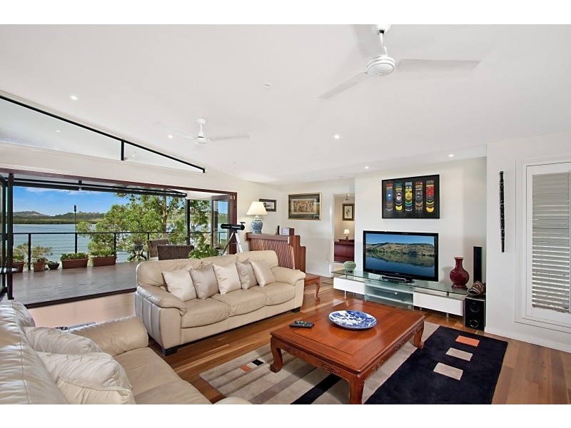 100 Broadwater Esp, Bilambil Heights NSW 2486