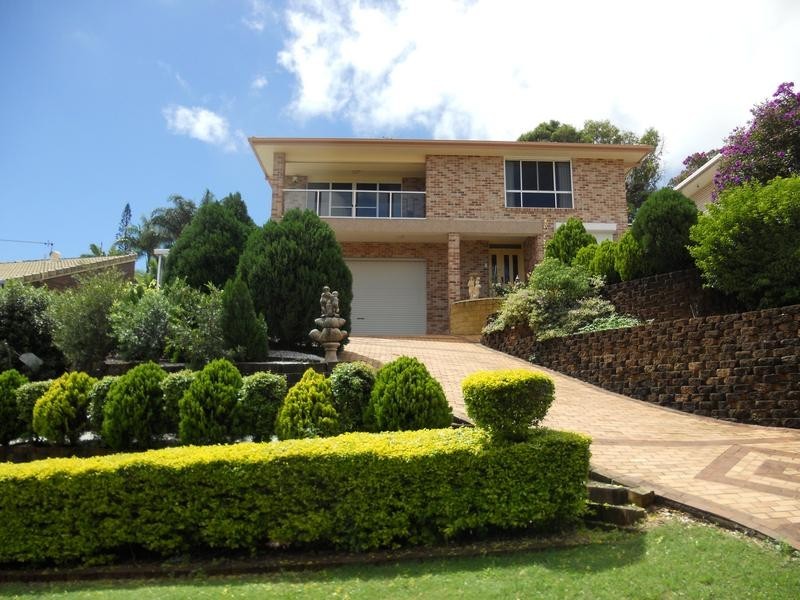 30 St Andrews Way, Banora Point NSW 2486