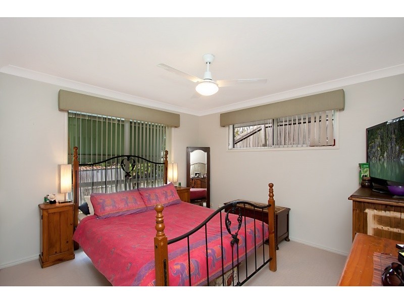 11 Honeymyrtle Dr, Banora Point NSW 2486