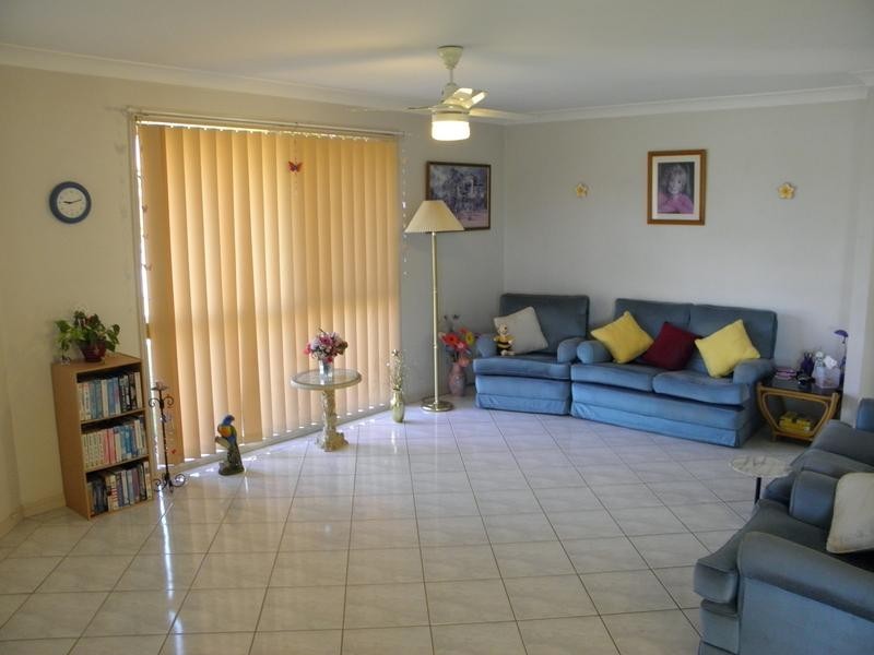 1/11 Covent Gardens Way, Banora Point NSW 2486