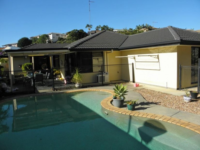 16 Grassmere Court, Banora Point NSW 2486