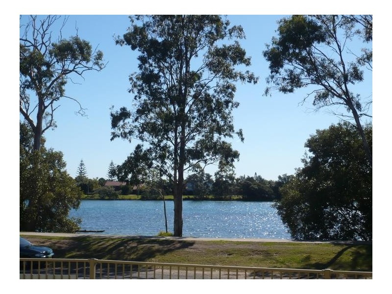 1/100 Dry Dock Road, Tweed Heads South NSW 2486