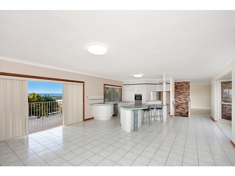 19 Seaview Road, Banora Point NSW 2486