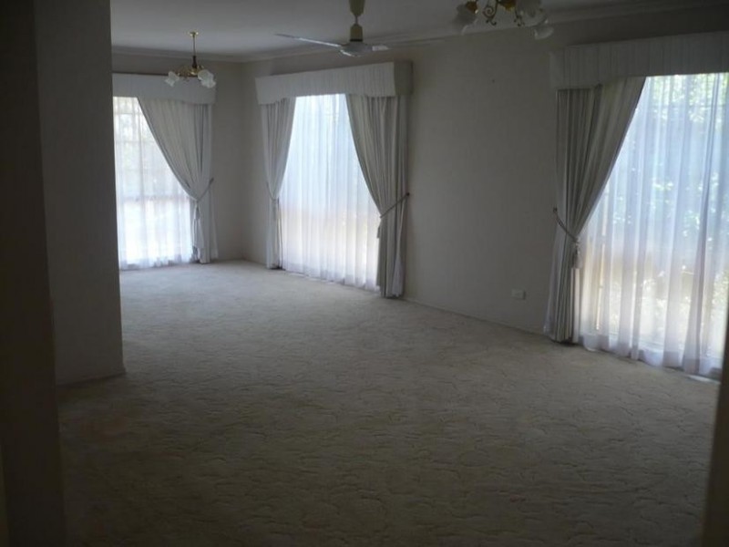 1 Jarrah Place, Banora Point NSW 2486