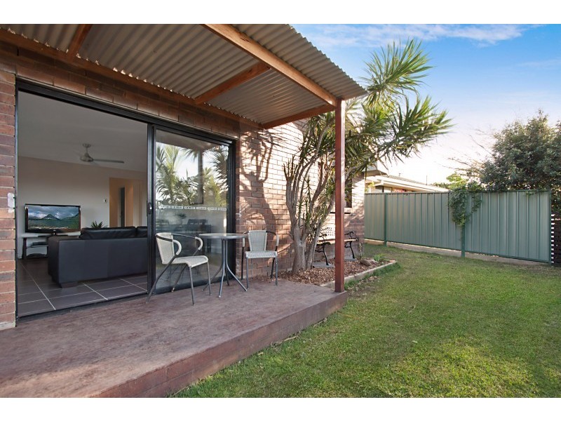 1/7 Somerset Ave, Banora Point NSW 2486