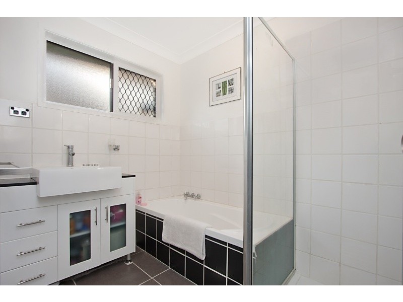 1/7 Somerset Ave, Banora Point NSW 2486