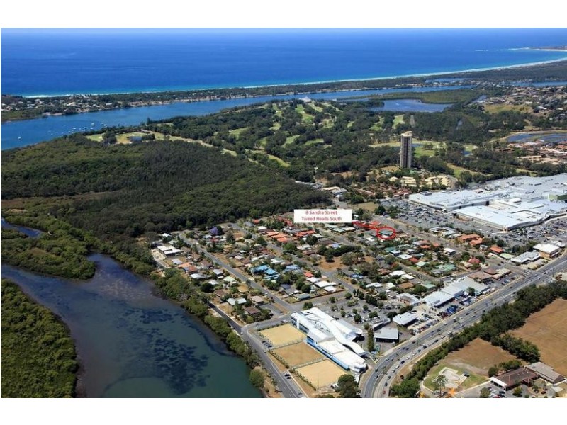 8 Sandra Street, Tweed Heads South NSW 2486