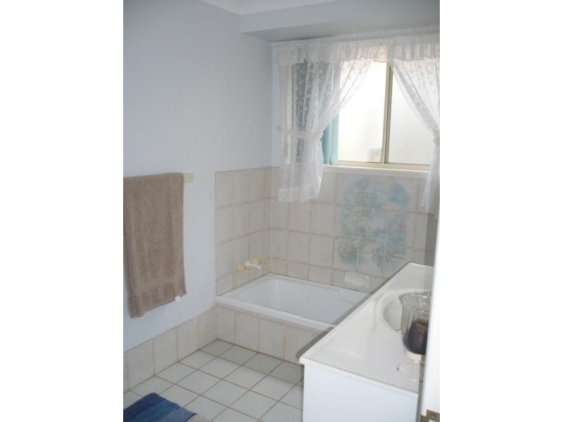 1/65 Bimdadeen Avenue, Banora Point NSW 2486