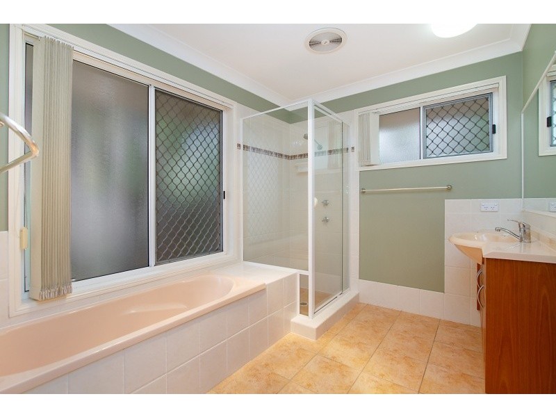 93 Glen Ayr Drive, Banora Point NSW 2486