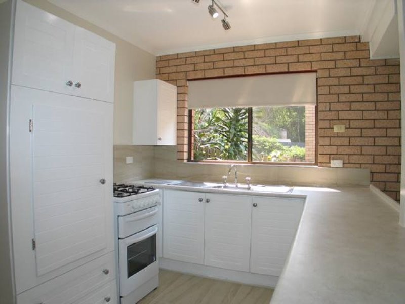 2/59 Bimbadeen Avenue, Banora Point NSW 2486