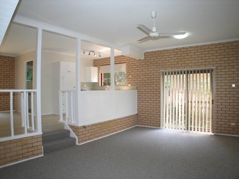 2/59 Bimbadeen Avenue, Banora Point NSW 2486