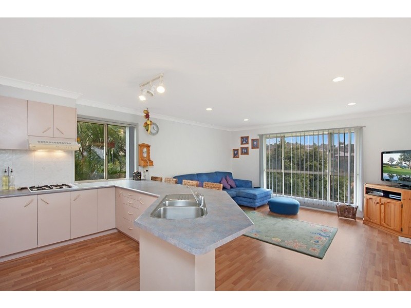 21 Tralee Drive, Banora Point NSW 2486