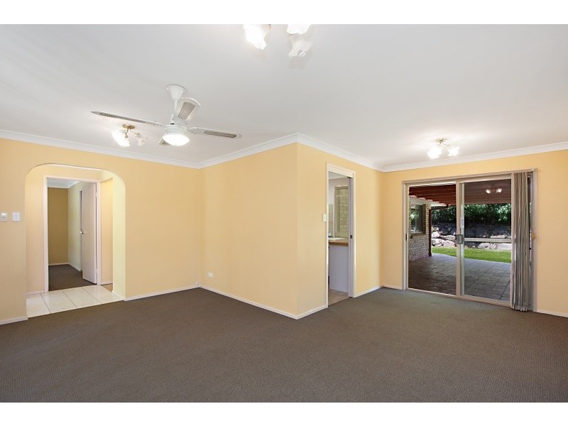 18 Kintyre Crescent, Banora Point NSW 2486