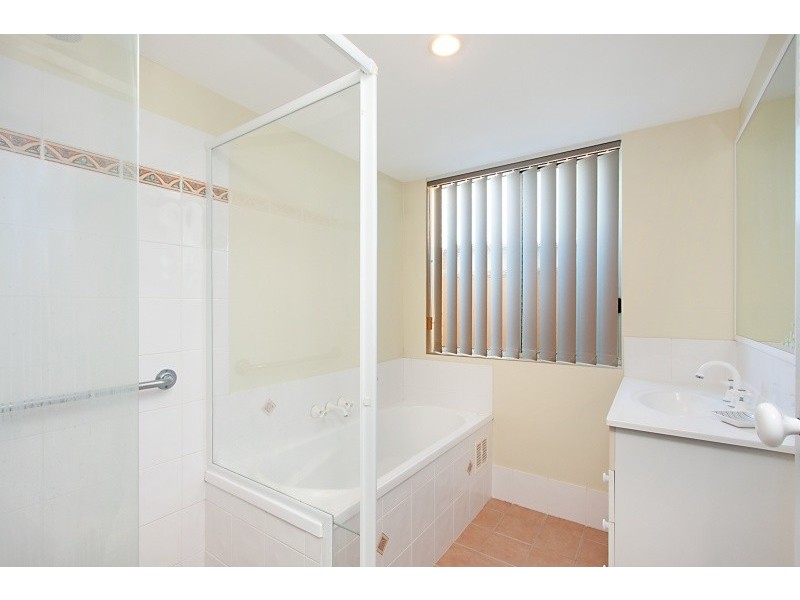 1/2 Parry Street, Tweed Heads South NSW 2486