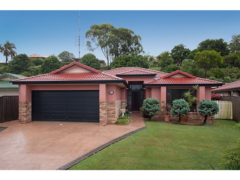 16 Comenara Crescent, Banora Point NSW 2486