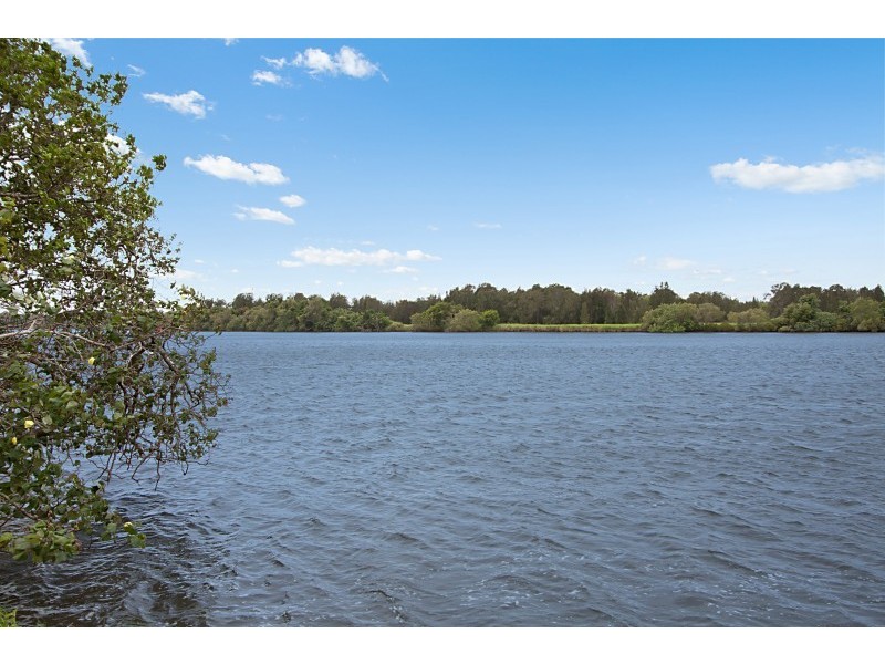 83 Old Ferry Road, Banora Point NSW 2486