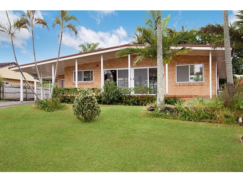 4 Barellan Drive, Banora Point NSW 2486