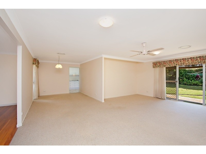 8 Anthony Avenue, Banora Point NSW 2486