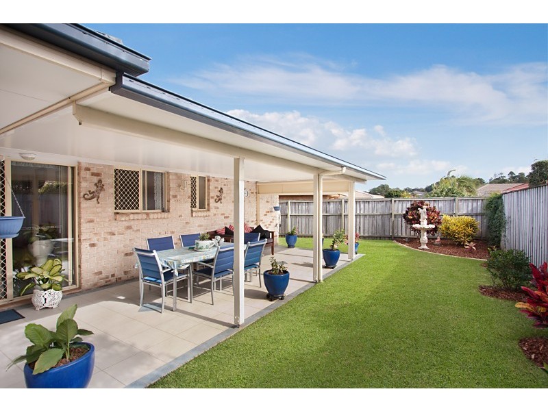 2/4 Magnolia Crescent, Banora Point NSW 2486