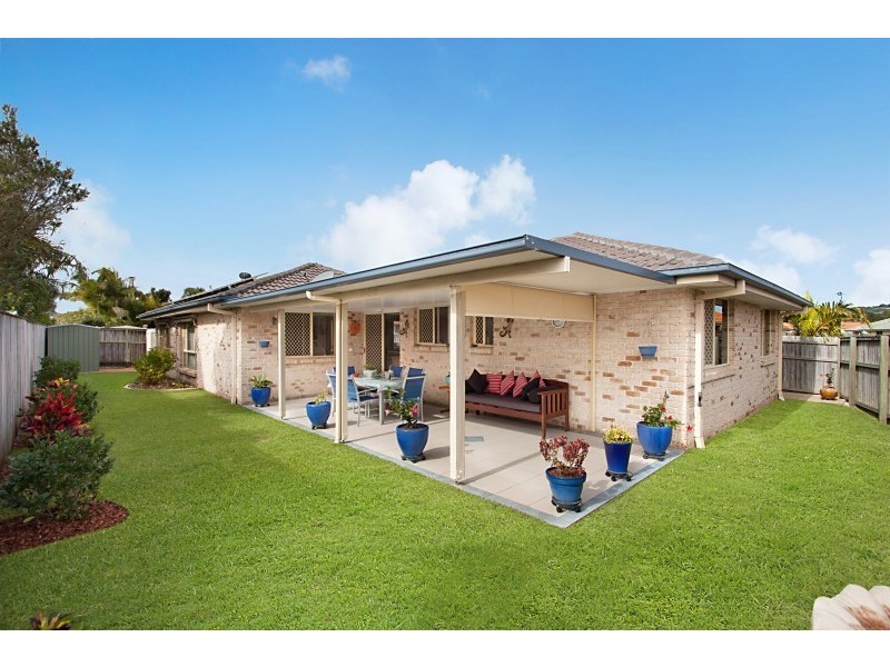 2/4 Magnolia Crescent, Banora Point NSW 2486