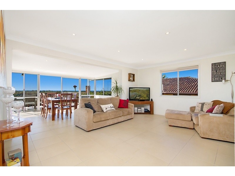 10 Raward Avenue, Banora Point NSW 2486