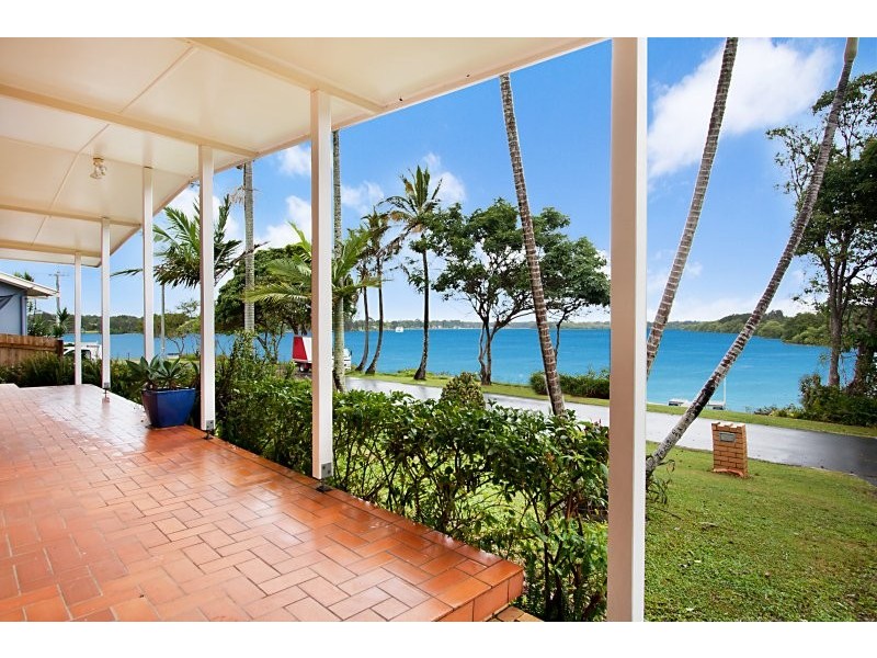 4 Barellan Drive, Banora Point NSW 2486