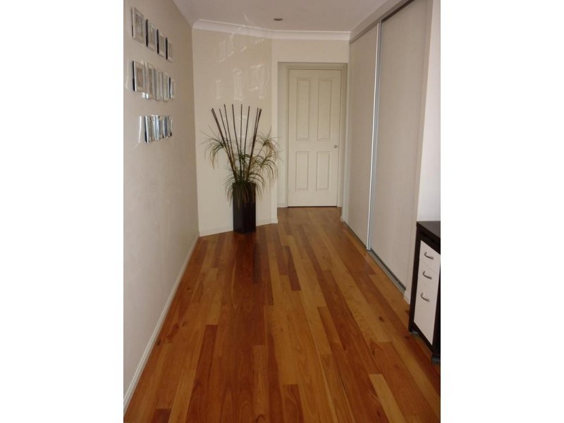80 Lochlomond Drive, Banora Point NSW 2486