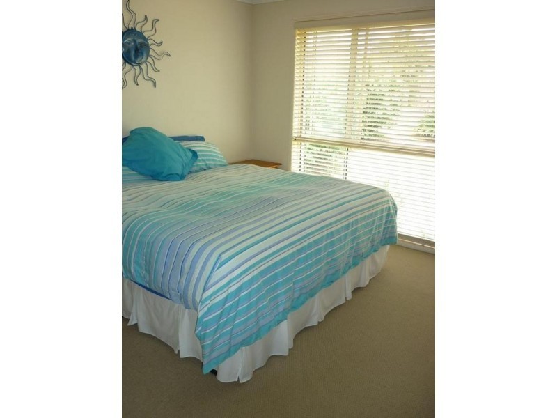 80 Lochlomond Drive, Banora Point NSW 2486