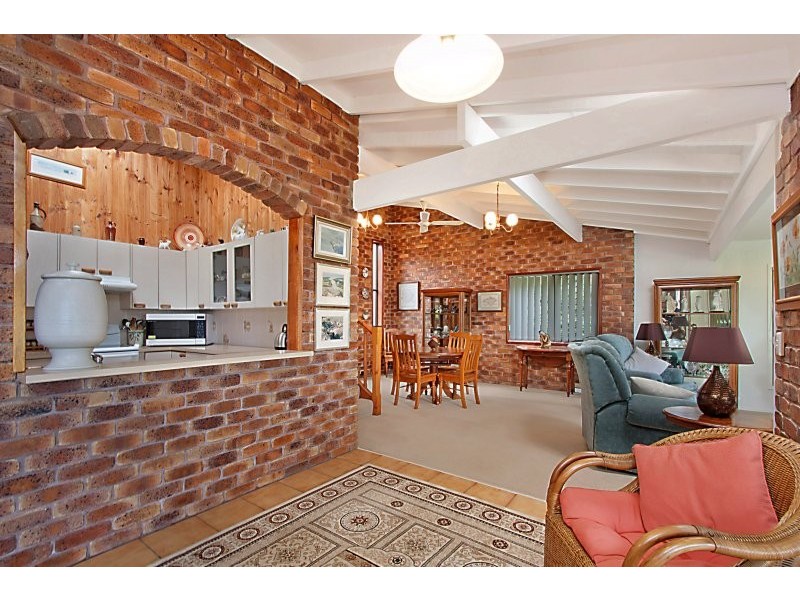 39 Castlecrag Avenue, Banora Point NSW 2486