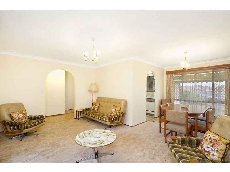 8 Muirfield Place, Banora Point NSW 2486