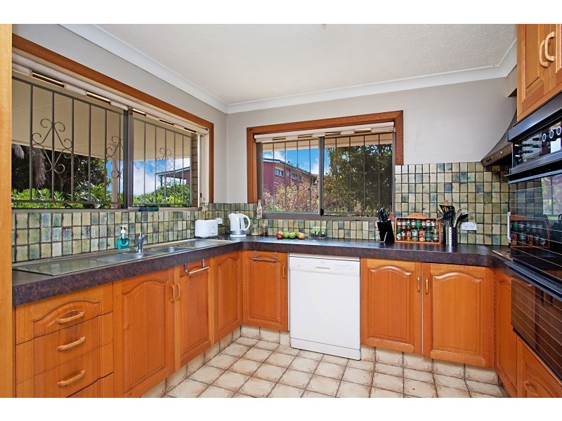 22 Anthony Ave, Banora Point NSW 2486