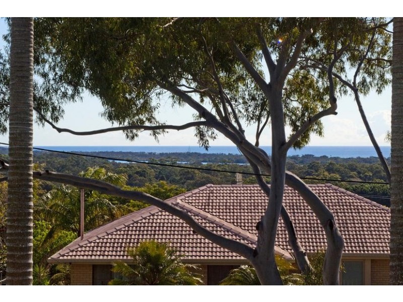 22 Anthony Ave, Banora Point NSW 2486