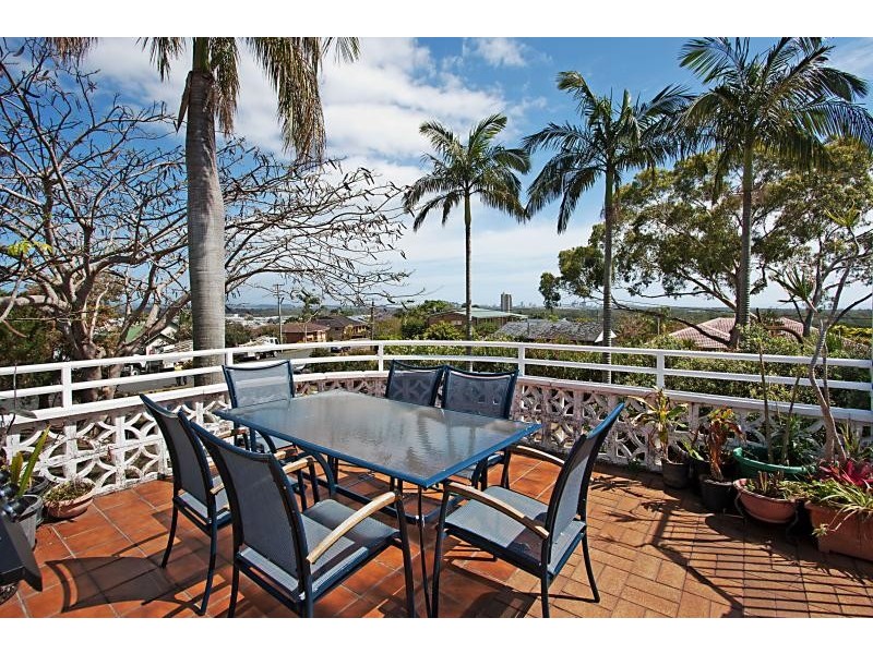 22 Anthony Ave, Banora Point NSW 2486