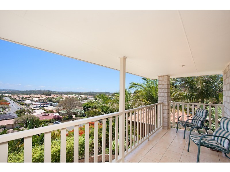34 St Andrews Way, Banora Point NSW 2486