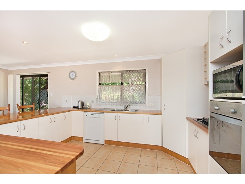 34 St Andrews Way, Banora Point NSW 2486