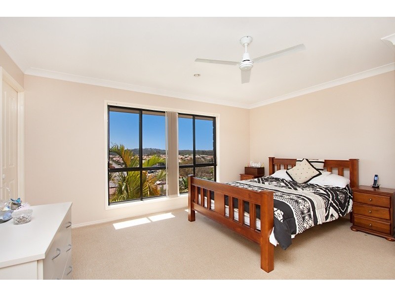 34 St Andrews Way, Banora Point NSW 2486