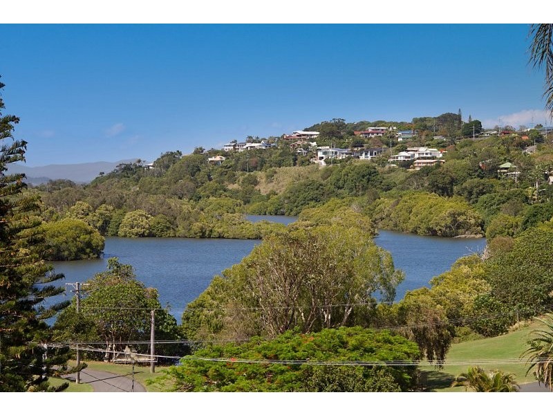 6 Summit Drive, Banora Point NSW 2486
