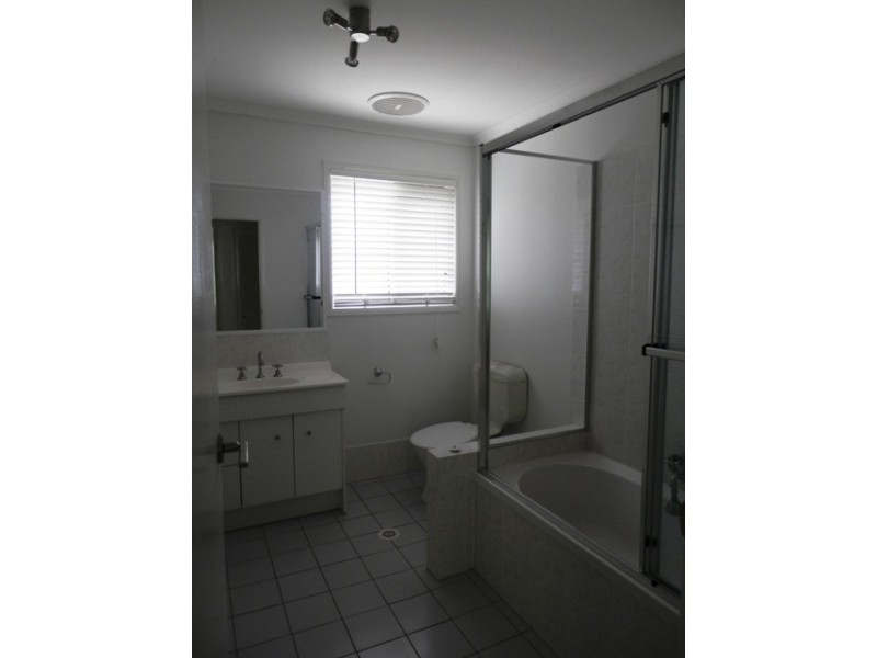 2/21 Lochlomond Drive, Banora Point NSW 2486