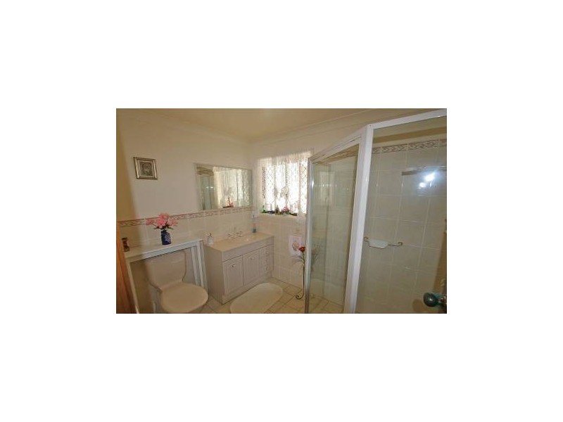 3 Cominan Avenue, Banora Point NSW 2486