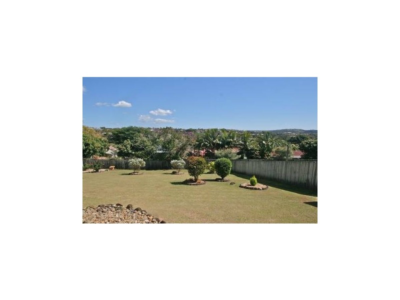 3 Cominan Avenue, Banora Point NSW 2486
