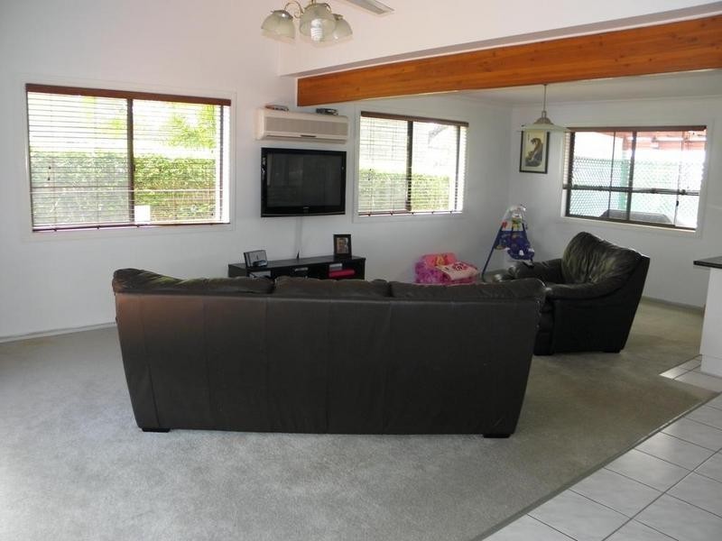 7 Echuca Crescent, Banora Point NSW 2486