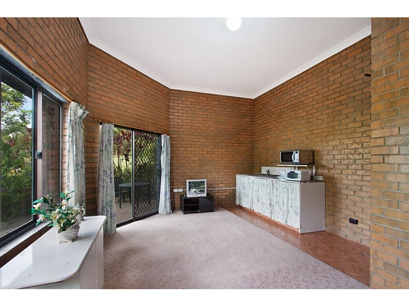 42 Myeerimba Pde, Tweed Heads West NSW 2485